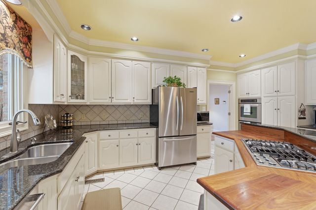 9102 E Cambridge Ct, Brentwood, TN 37027