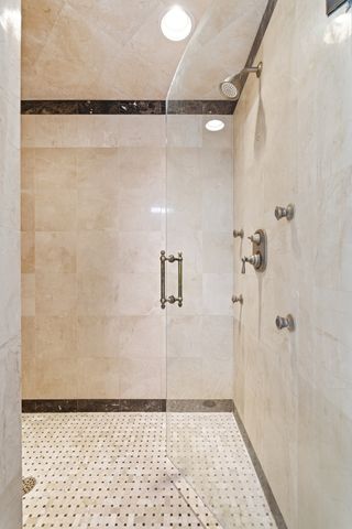 9102 E Cambridge Ct, Brentwood, TN 37027