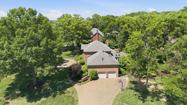 9102 E Cambridge Ct, Brentwood, TN 37027