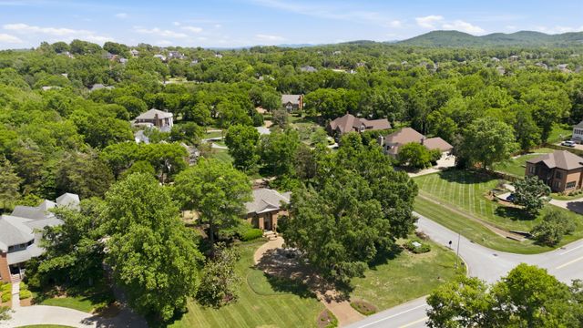 9102 E Cambridge Ct, Brentwood, TN 37027