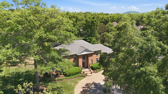 9102 E Cambridge Ct, Brentwood, TN 37027
