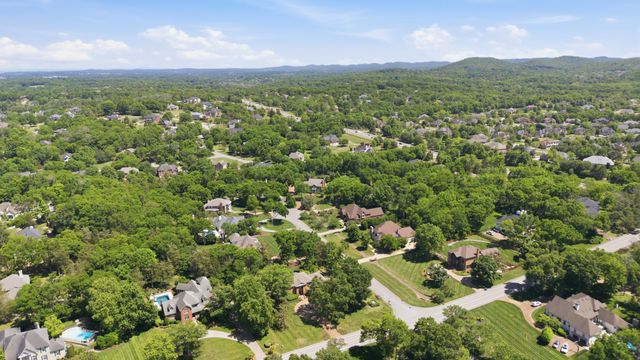 9102 E Cambridge Ct, Brentwood, TN 37027