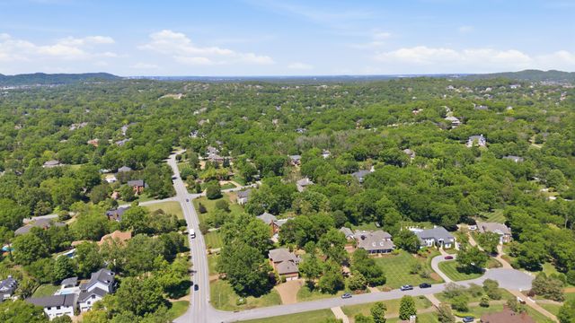 9102 E Cambridge Ct, Brentwood, TN 37027