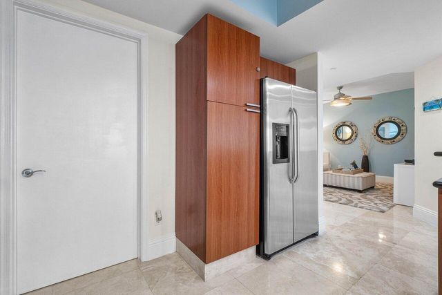 2650 Lake Shore Drive 206, Riviera Beach, FL 33404
