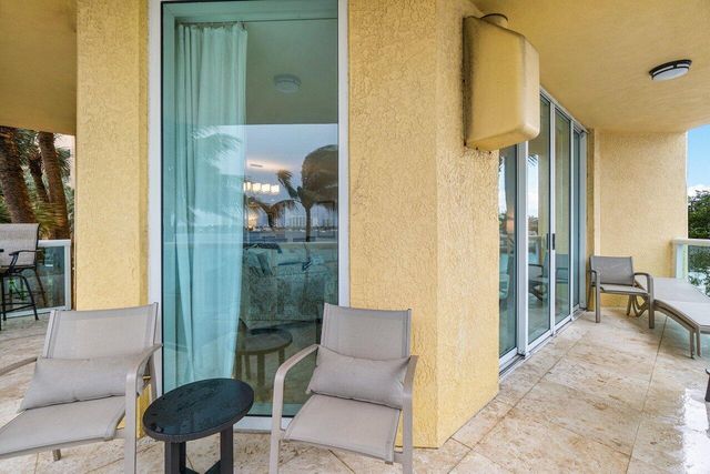 2650 Lake Shore Drive 206, Riviera Beach, FL 33404