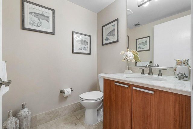 2650 Lake Shore Drive 206, Riviera Beach, FL 33404