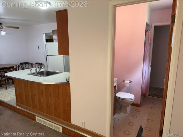 14400 Stonehouse Avenue, Livonia, MI 48154