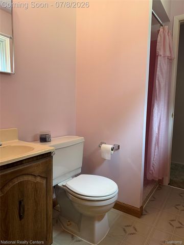 14400 Stonehouse Avenue, Livonia, MI 48154