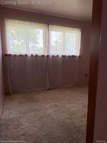 14400 Stonehouse Avenue, Livonia, MI 48154