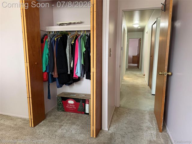 14400 Stonehouse Avenue, Livonia, MI 48154