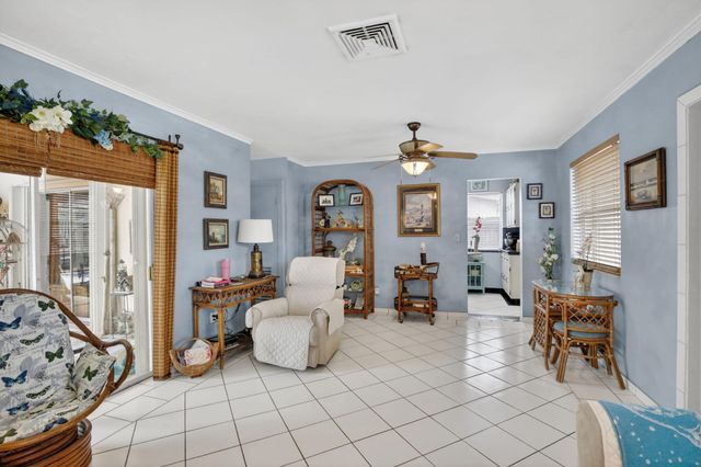 7140 Meade Street, Hollywood, FL 33024