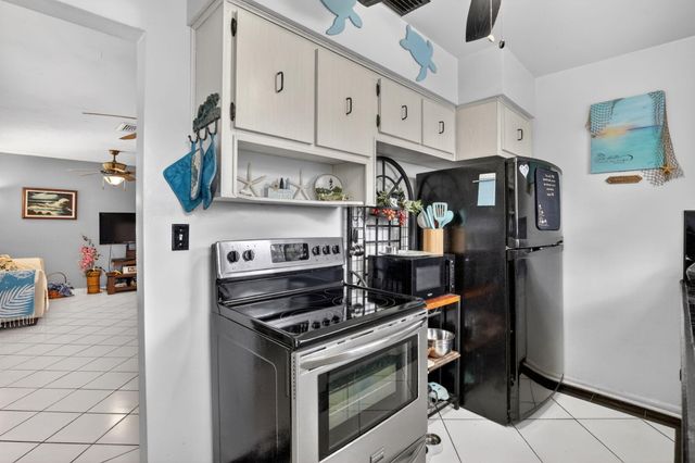 7140 Meade Street, Hollywood, FL 33024