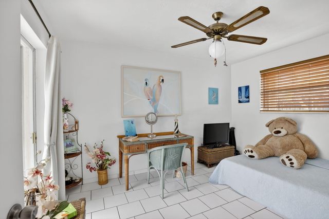 7140 Meade Street, Hollywood, FL 33024