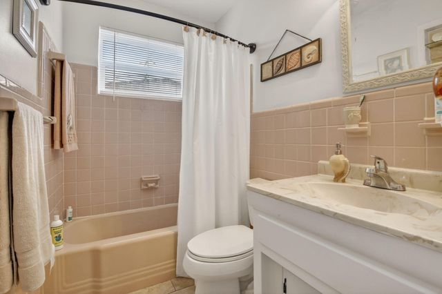 7140 Meade Street, Hollywood, FL 33024