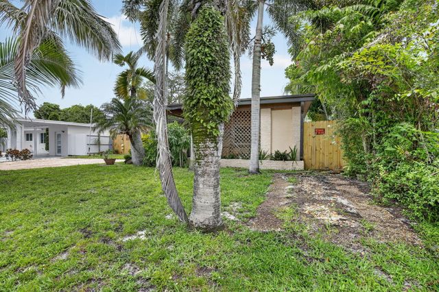 7140 Meade Street, Hollywood, FL 33024