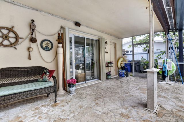 7140 Meade Street, Hollywood, FL 33024