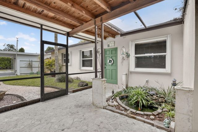 7140 Meade Street, Hollywood, FL 33024