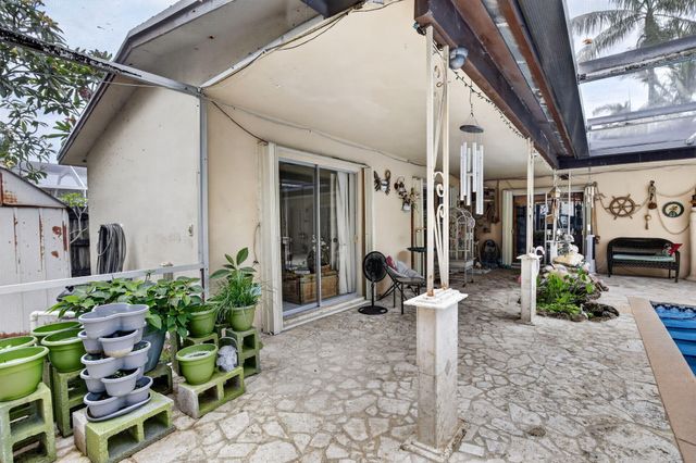 7140 Meade Street, Hollywood, FL 33024