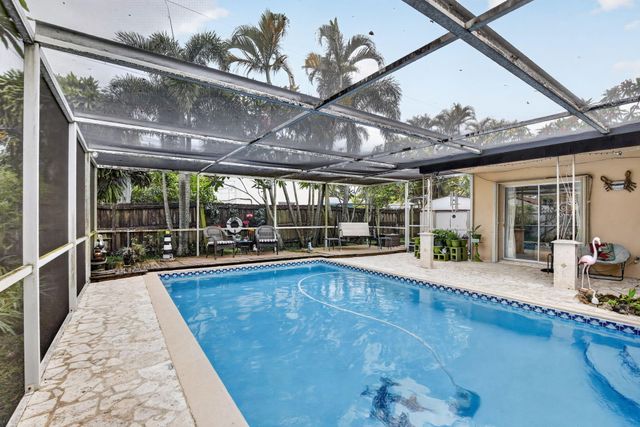 7140 Meade Street, Hollywood, FL 33024