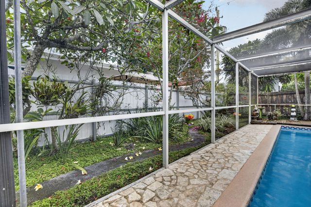 7140 Meade Street, Hollywood, FL 33024