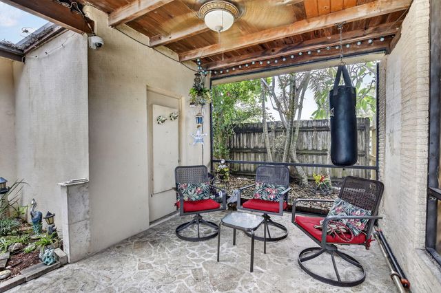 7140 Meade Street, Hollywood, FL 33024