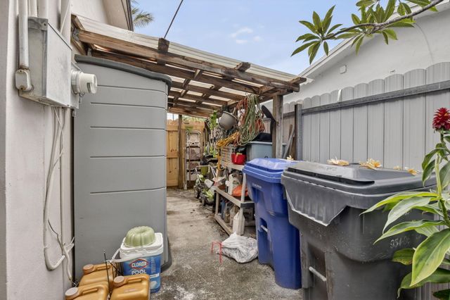 7140 Meade Street, Hollywood, FL 33024