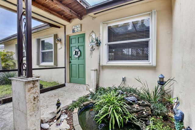7140 Meade Street, Hollywood, FL 33024