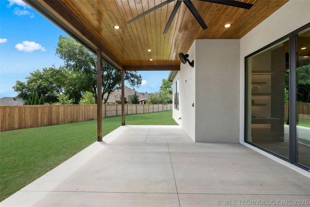 10609 S Holley Street, Jenks, OK 74037