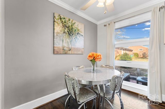 4743 Woodlark Lane, Charlotte, NC 28211