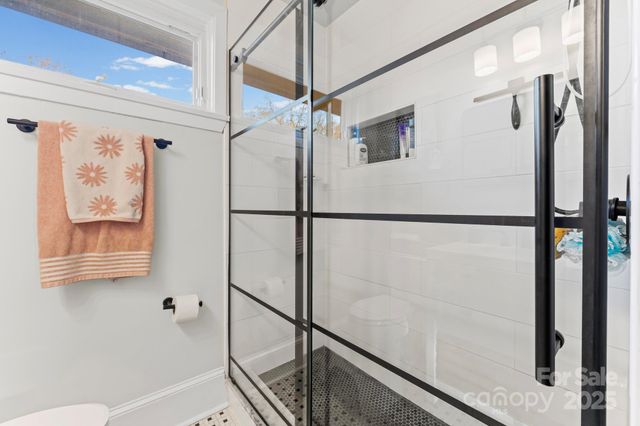 4743 Woodlark Lane, Charlotte, NC 28211