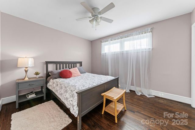 4743 Woodlark Lane, Charlotte, NC 28211