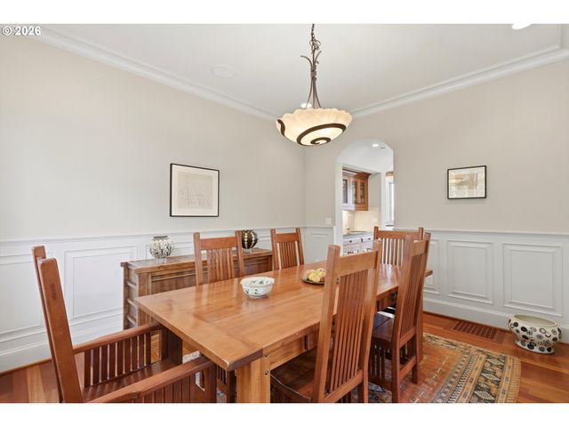 2107 Sw MARKET STREET Dr, Portland, OR 97201