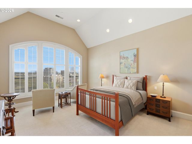 2107 Sw MARKET STREET Dr, Portland, OR 97201