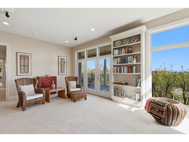 2107 Sw MARKET STREET Dr, Portland, OR 97201