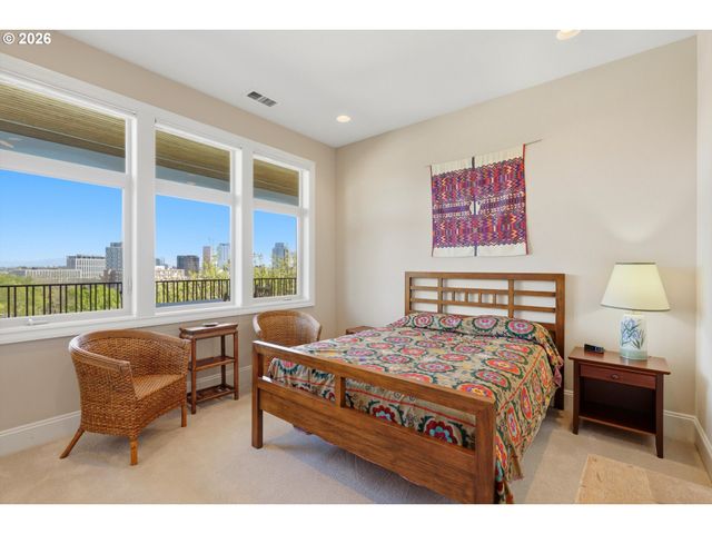 2107 Sw MARKET STREET Dr, Portland, OR 97201