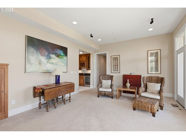 2107 Sw MARKET STREET Dr, Portland, OR 97201