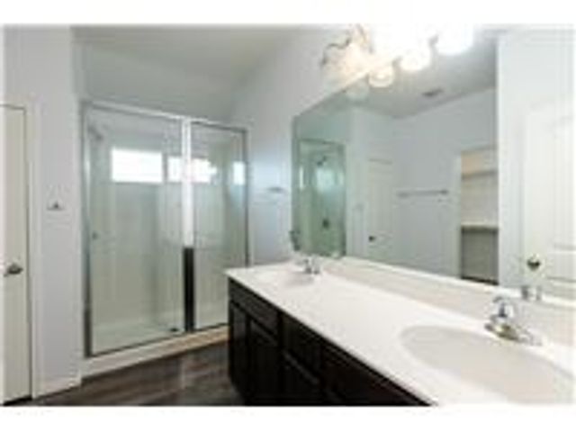 209 Reagor DR, Taylor, TX 76574