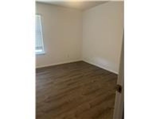 209 Reagor DR, Taylor, TX 76574