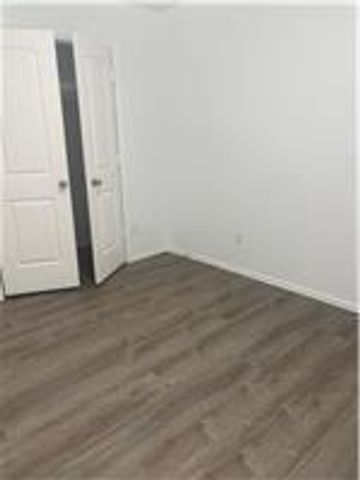 209 Reagor DR, Taylor, TX 76574