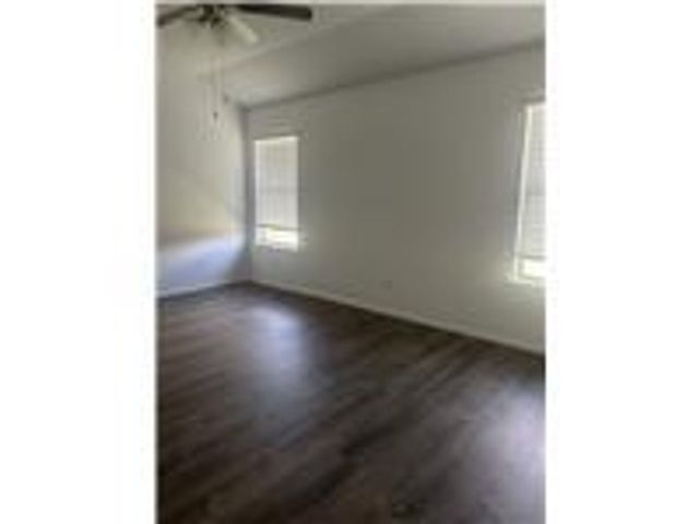 209 Reagor DR, Taylor, TX 76574