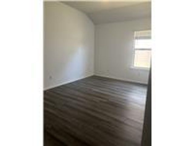 209 Reagor DR, Taylor, TX 76574