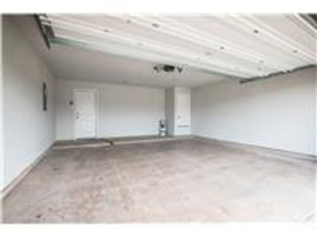 209 Reagor DR, Taylor, TX 76574