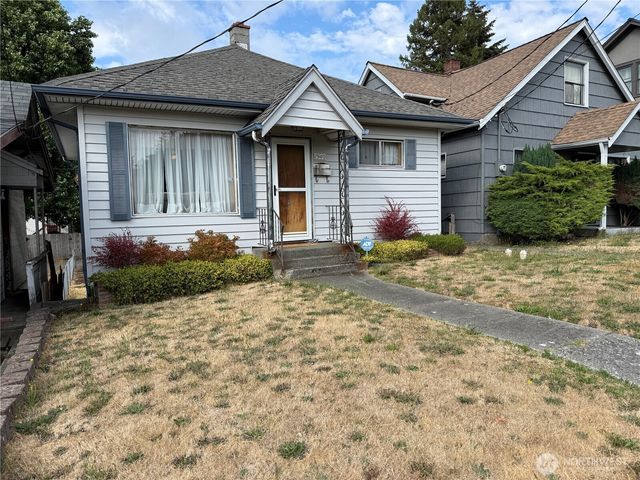 1940 4th Street, Bremerton, WA 98337