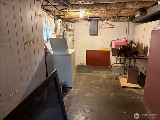 1940 4th Street, Bremerton, WA 98337