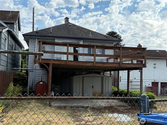 1940 4th Street, Bremerton, WA 98337