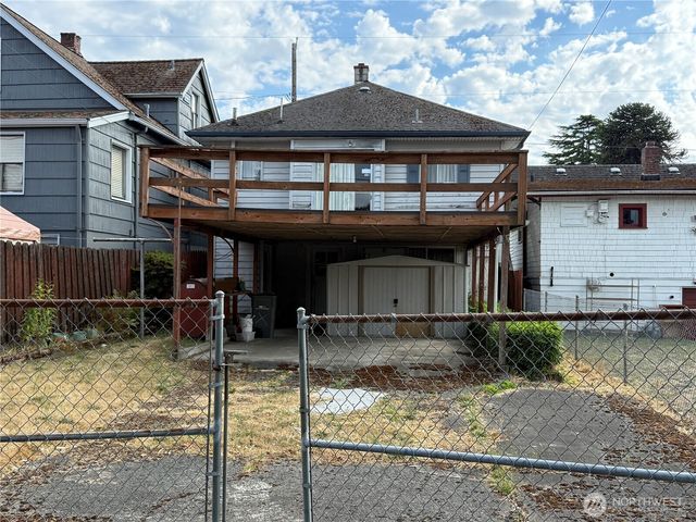 1940 4th Street, Bremerton, WA 98337