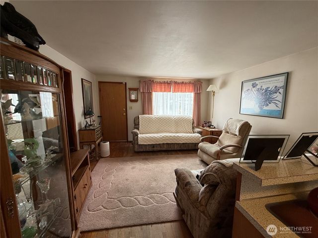 1940 4th Street, Bremerton, WA 98337