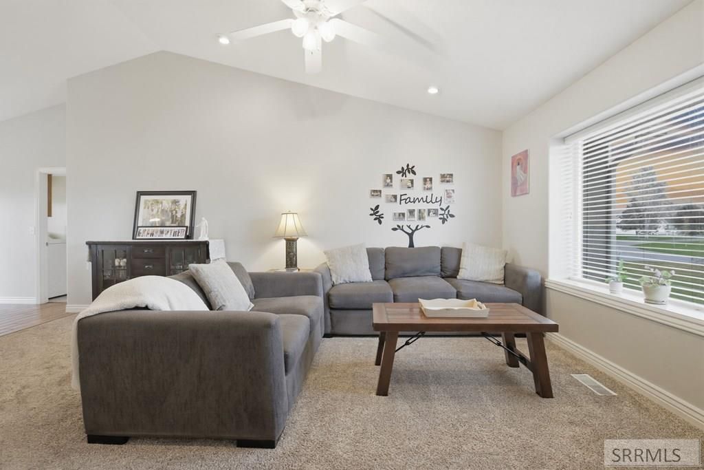 Image 12 of property listing at 3865 E 390 N, Rigby, ID 83442