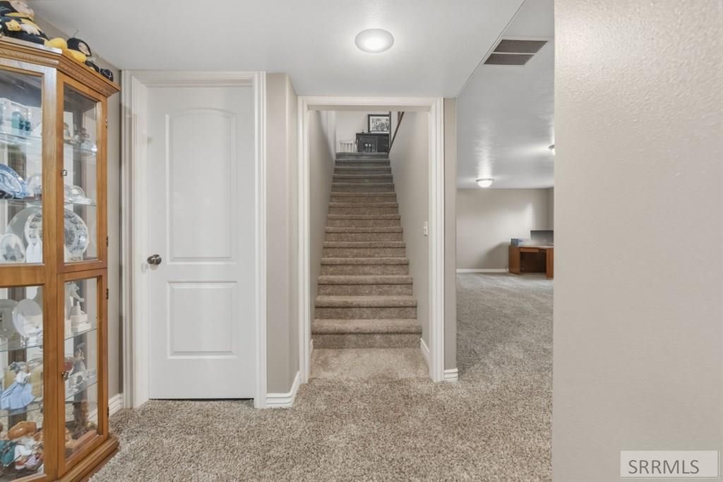 Image 35 of property listing at 3865 E 390 N, Rigby, ID 83442