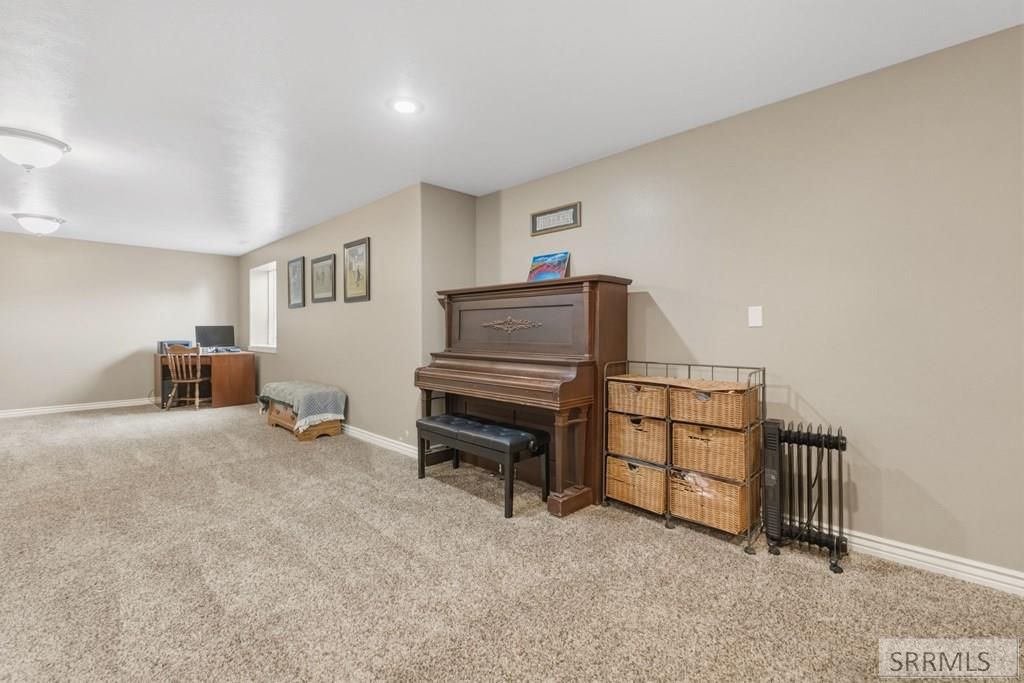 Image 41 of property listing at 3865 E 390 N, Rigby, ID 83442